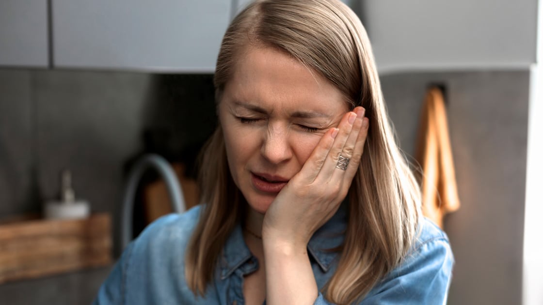 Emergency dental treatment image